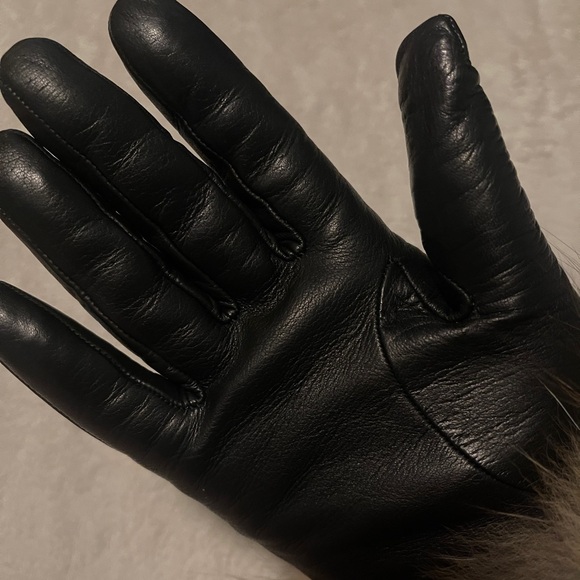 Genuine Italian Leather Gloves - Picture 2 of 4